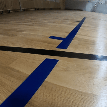 Без разметки даже современный спортивный зал не станет настоящей баскетбольной площадкой. В статье — о том, почему точность критична, как нан...