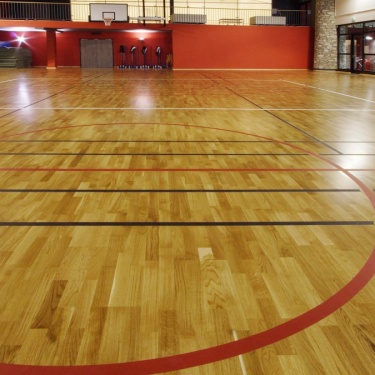 Статья рассказывает о важности спортивной разметки в баскетбольном зале, её влиянии на качество игры и безопасность спортсменов. Разбираются основн...