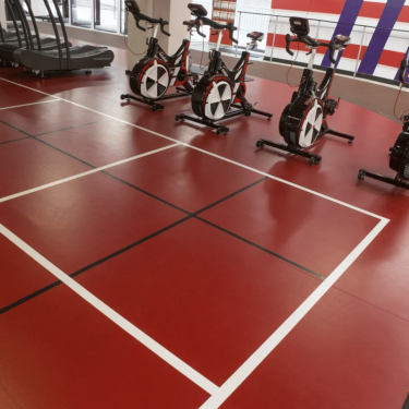 Спортивные залы требуют применения специализированных напольных покрытий, которые будут характеризоваться в первую очередь противоскользящими, амор...