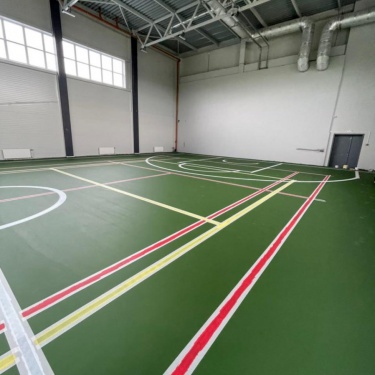 Статья рассказывает о типичных ошибках при выборе оборудования для спортивного зала и укладке покрытий. Раскрываются ключевые проблемы: несоответст...